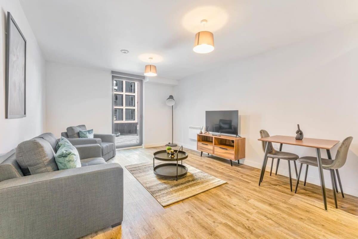 Central Birmingham 1 Bedroom Apartment Екстериор снимка